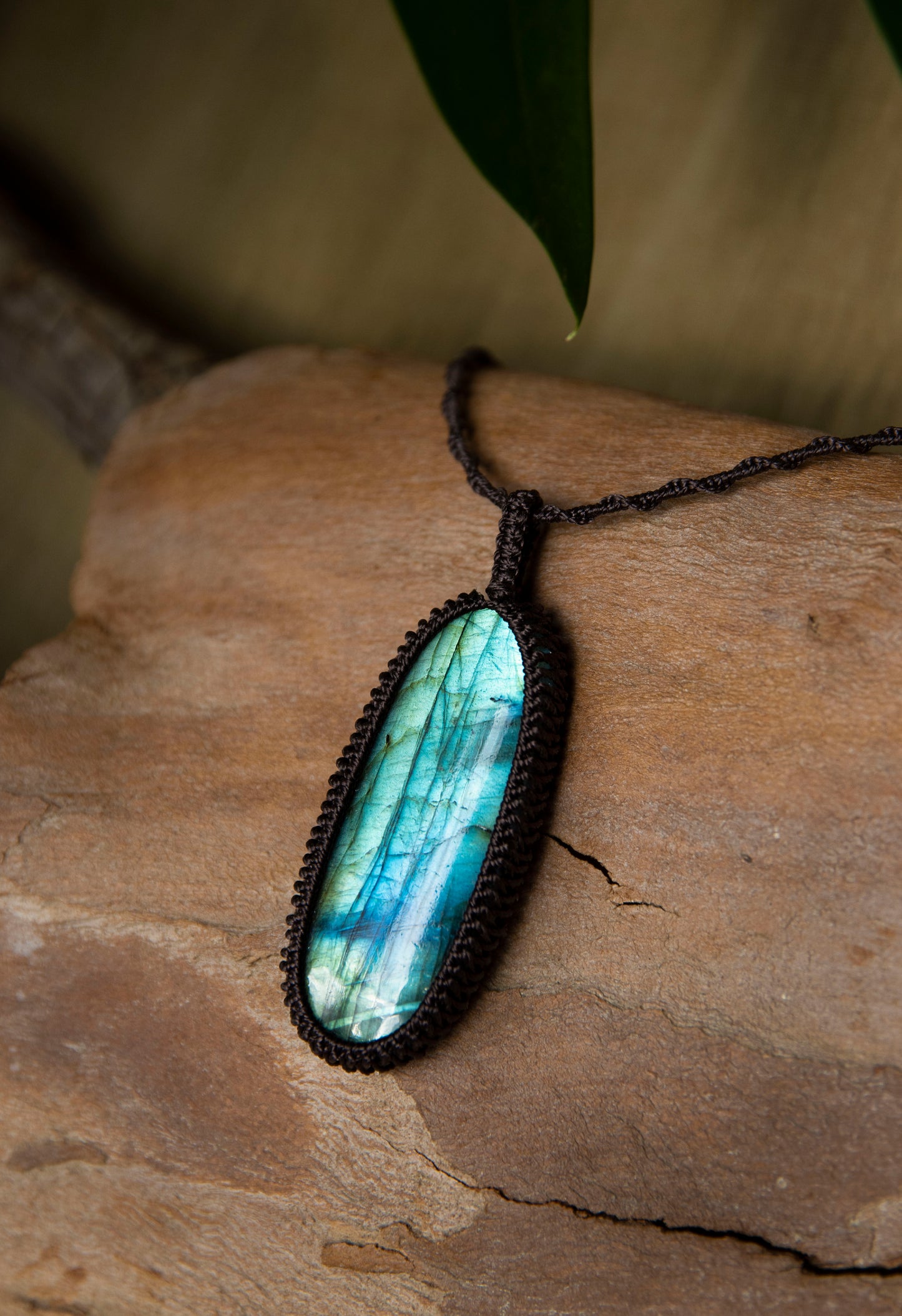 Macrame Labradorite