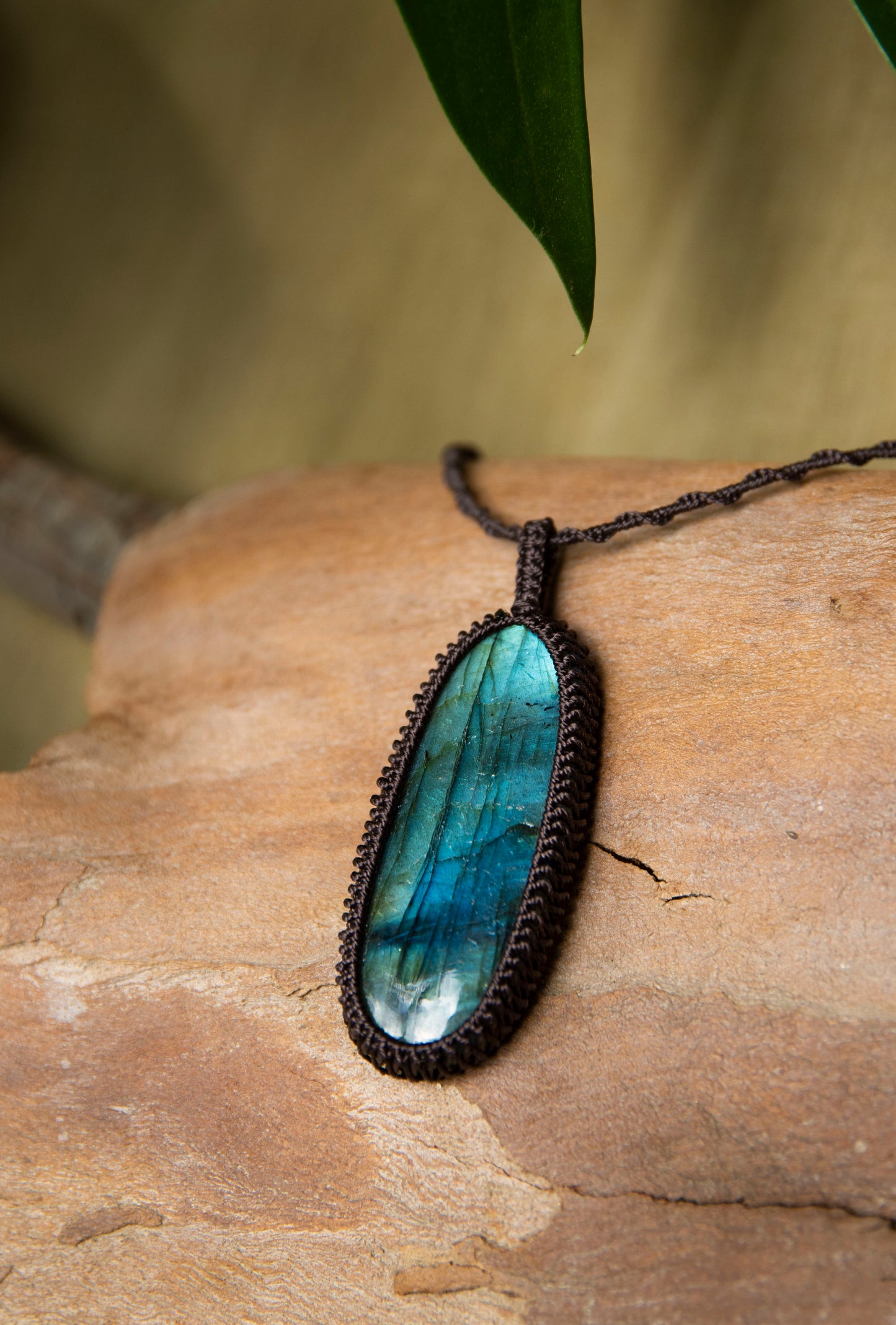 Macrame Labradorite